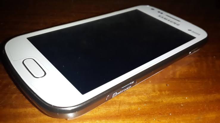 এই ফোন বিক্রি করুম, ৳ ২,৫০০